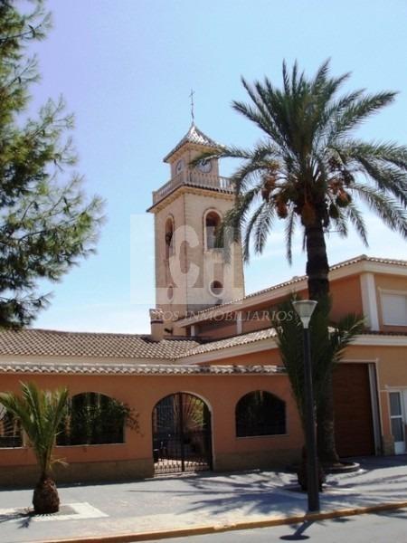 For sale of villa in Los montesinos