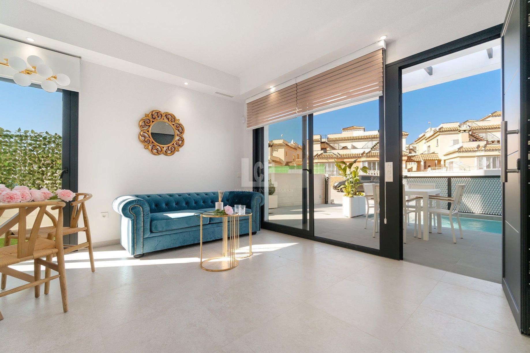 For sale of villa in Los montesinos