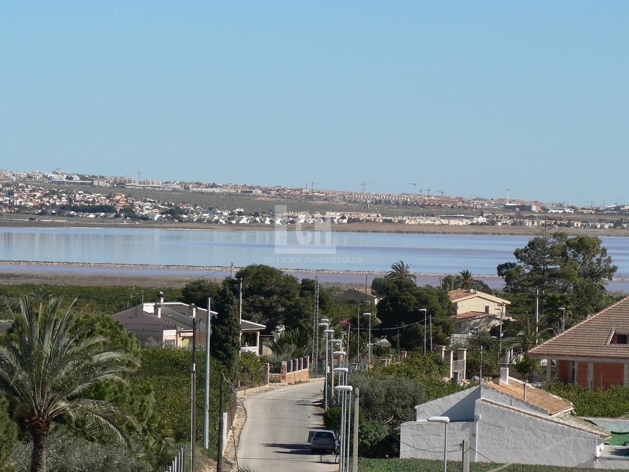 Zu verkaufen von villa in
 Los montesinos