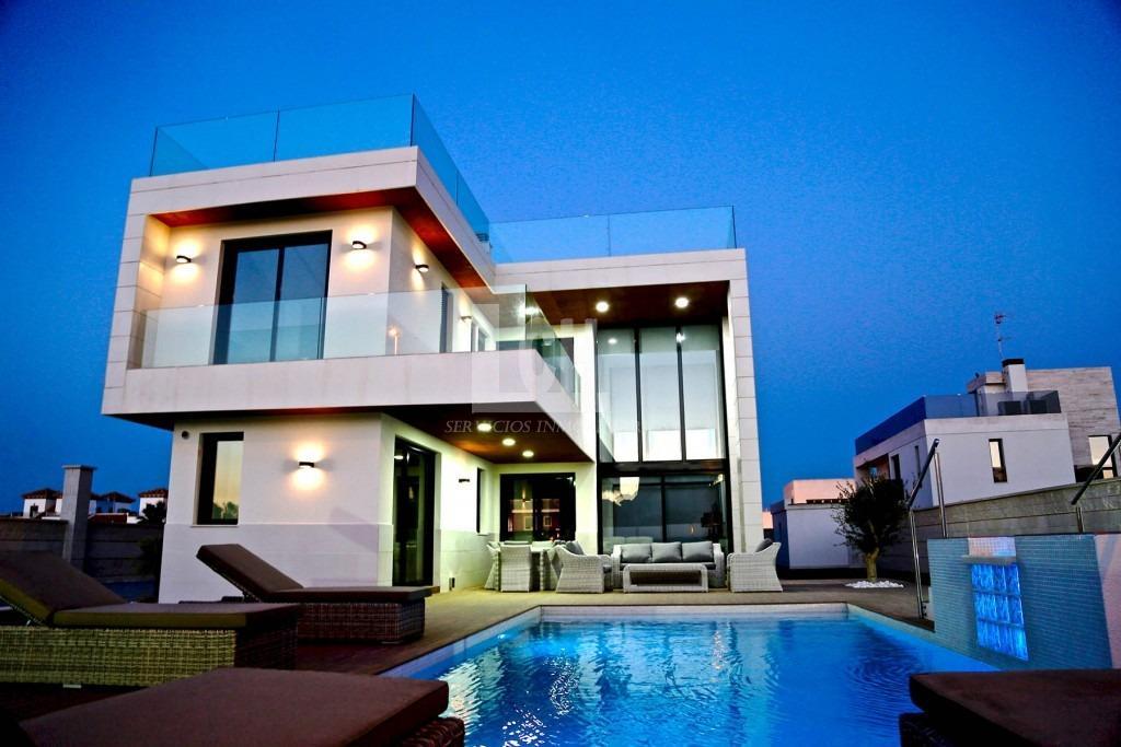 For sale of villa in Orihuela costa