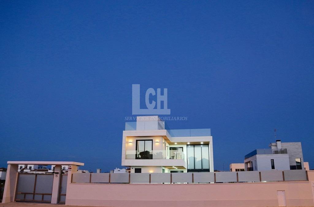For sale of villa in Orihuela costa