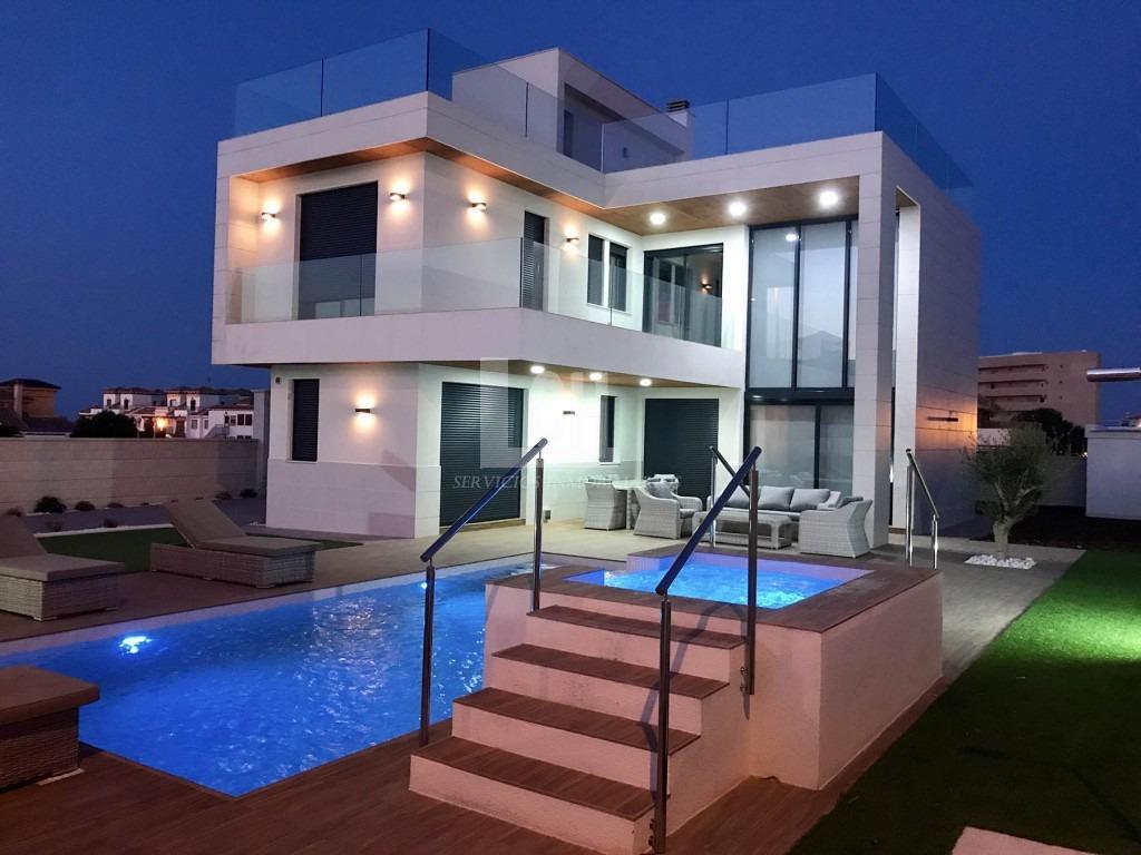 For sale of villa in Orihuela costa