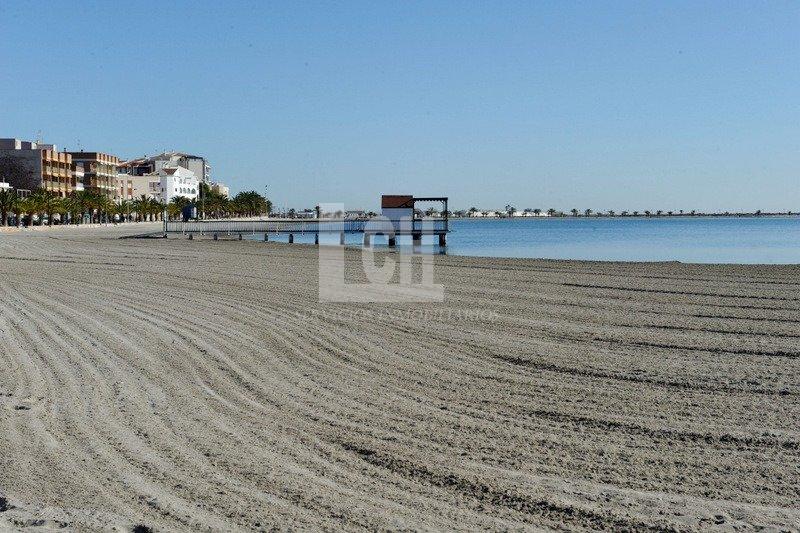 Myynti
 from
 huvila
 sisään

 San pedro del pinatar