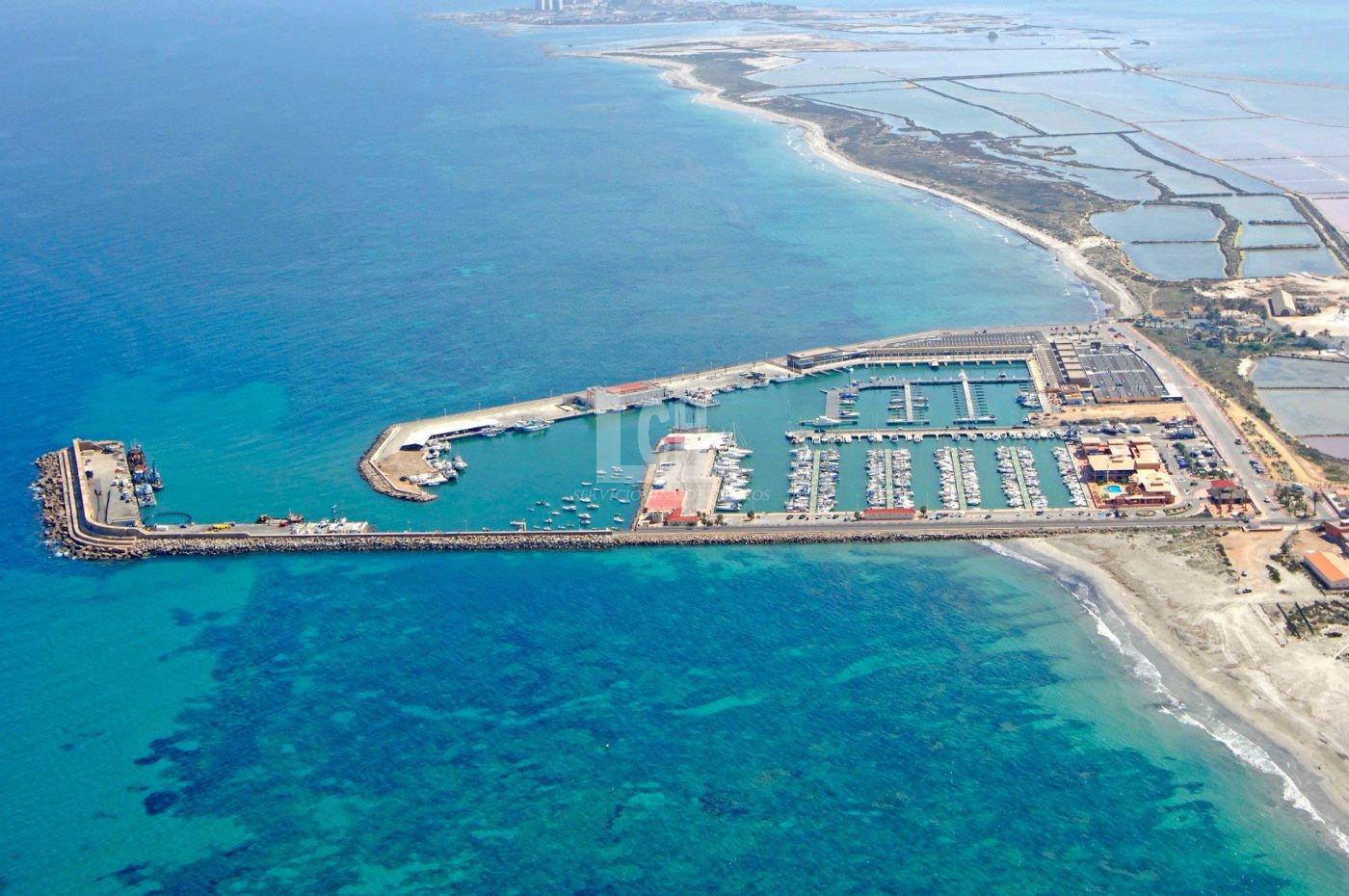 Myynti
 from
 huvila
 sisään

 San pedro del pinatar