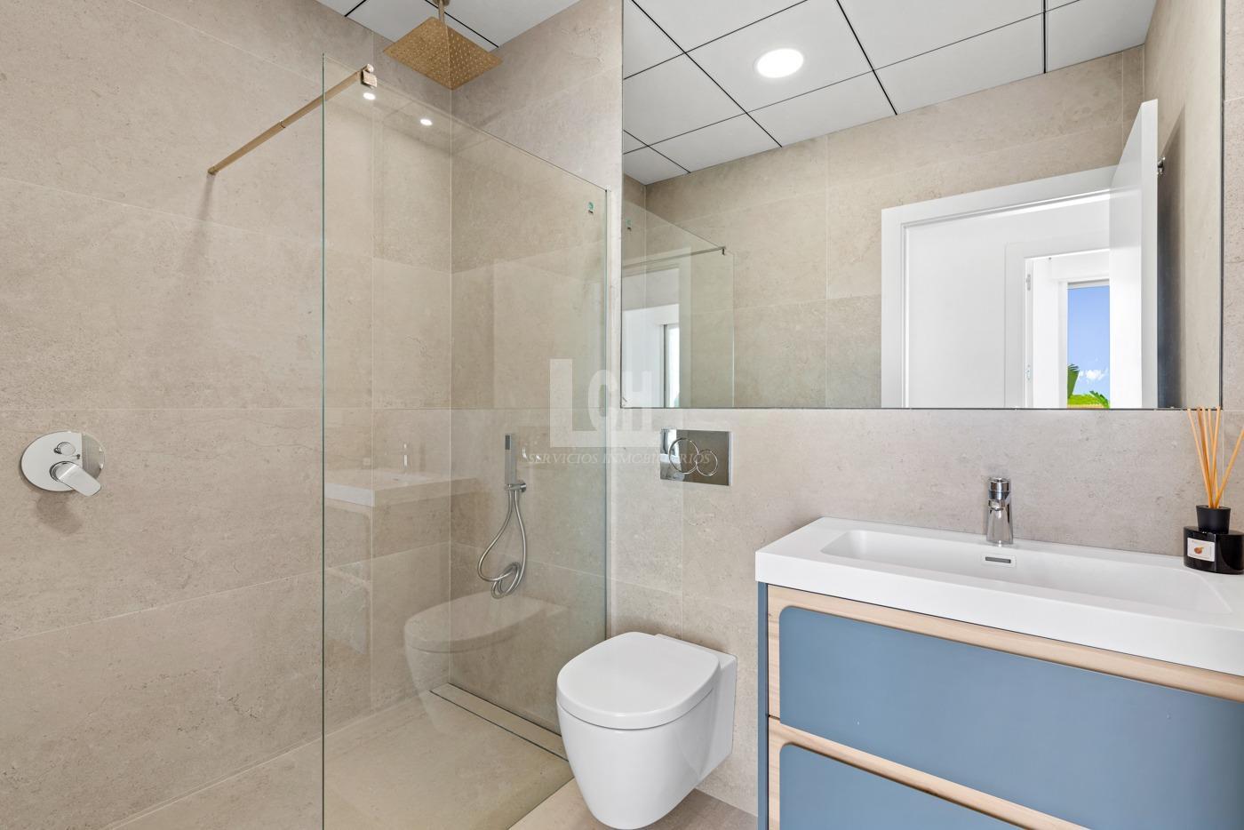 For sale of villa in Benijófar