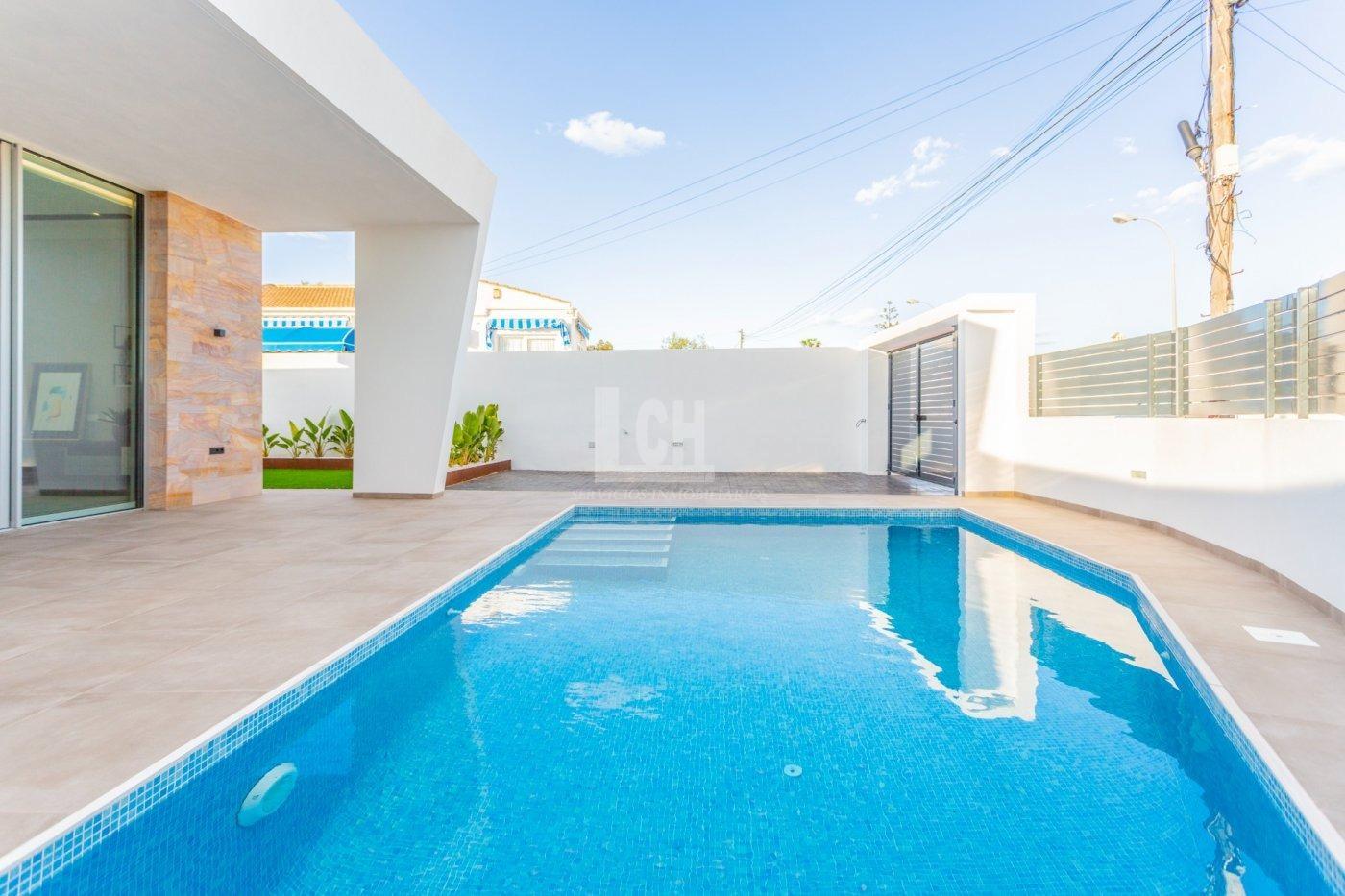For sale of villa in Torrevieja