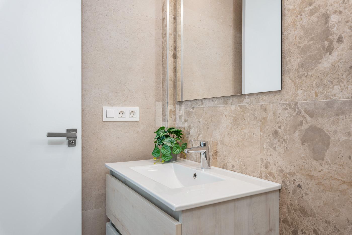 For sale of villa in Los alcázares