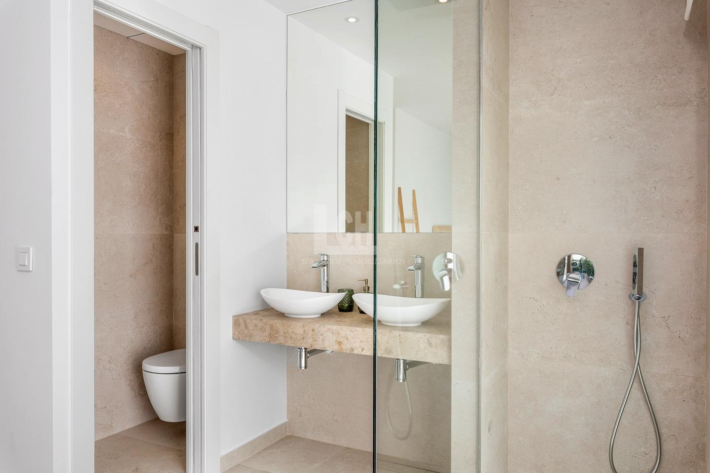 For sale of villa in Los alcázares