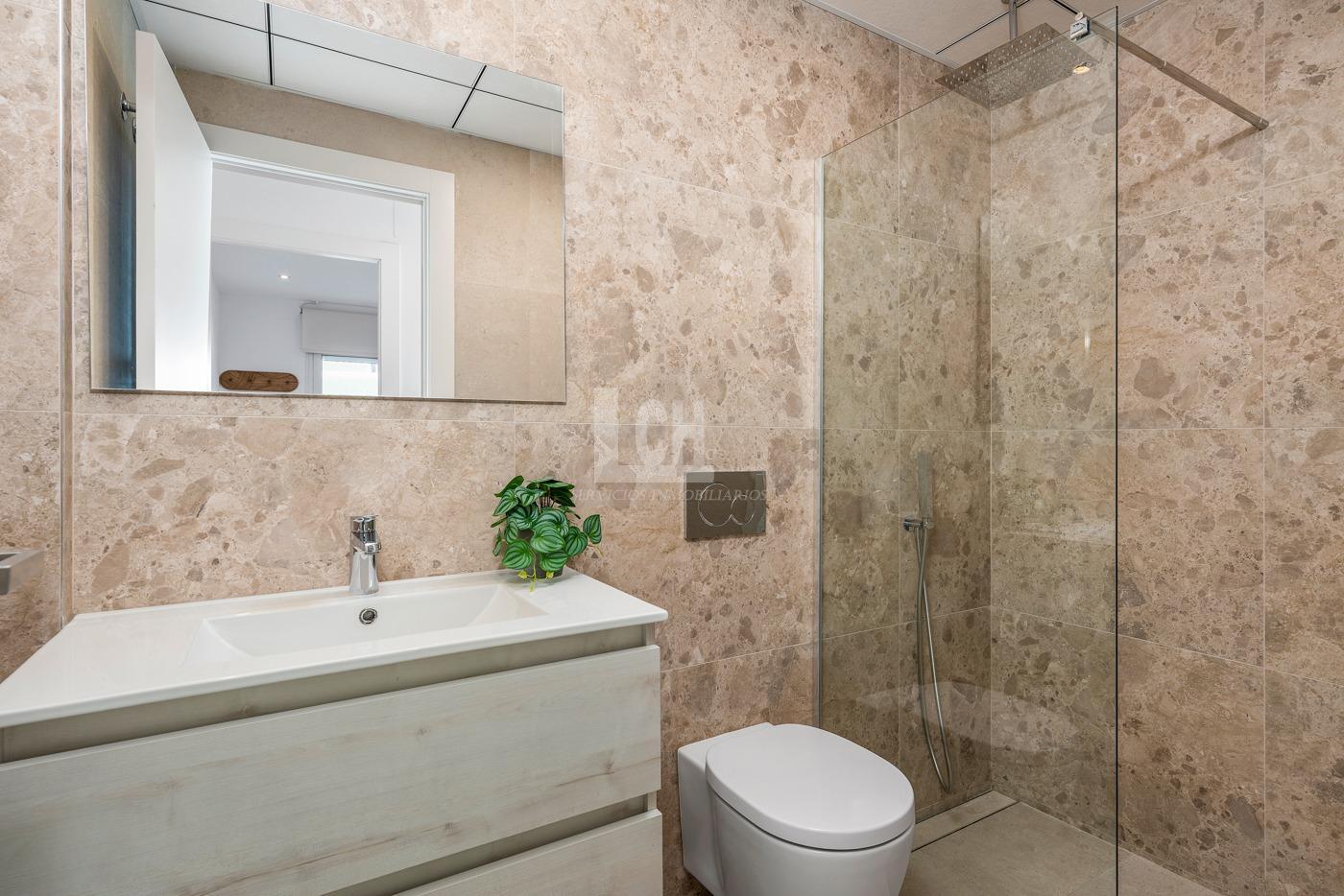 For sale of villa in Los alcázares