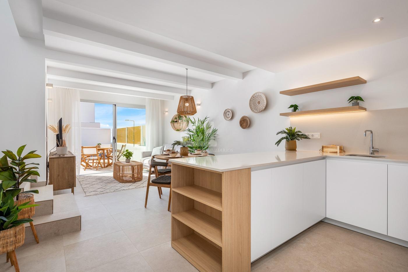 For sale of villa in Los alcázares