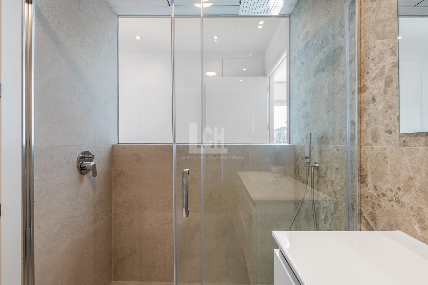 For sale of villa in Los alcázares