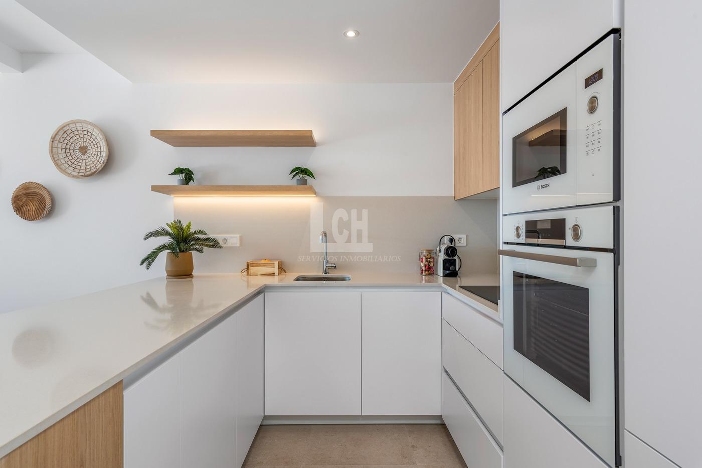 For sale of villa in Los alcázares