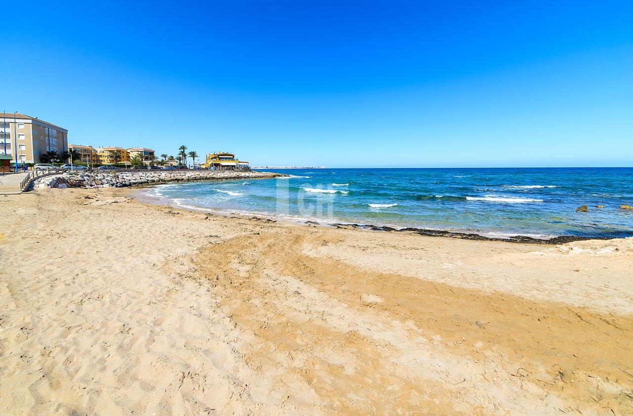 For sale of villa in Los altos