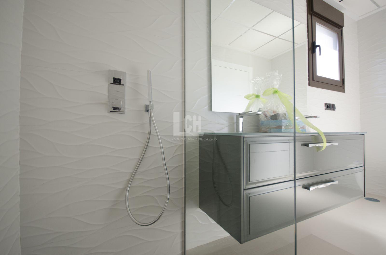 For sale of villa in Dehesa de campoamor