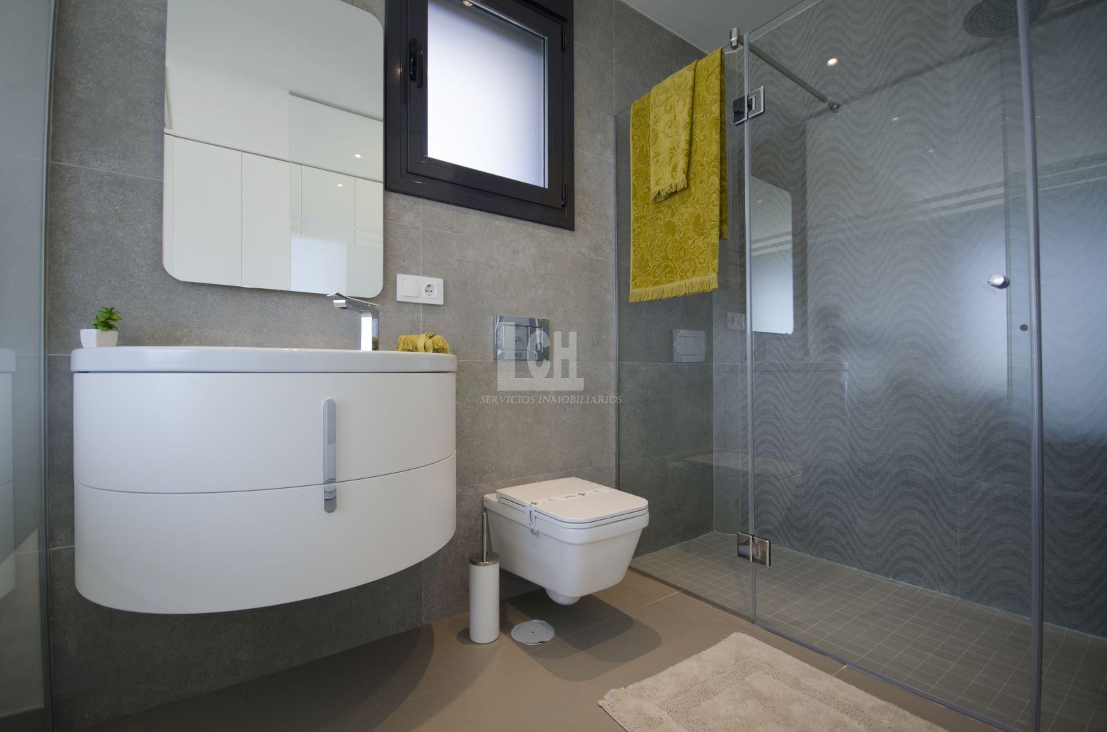 For sale of villa in Dehesa de campoamor