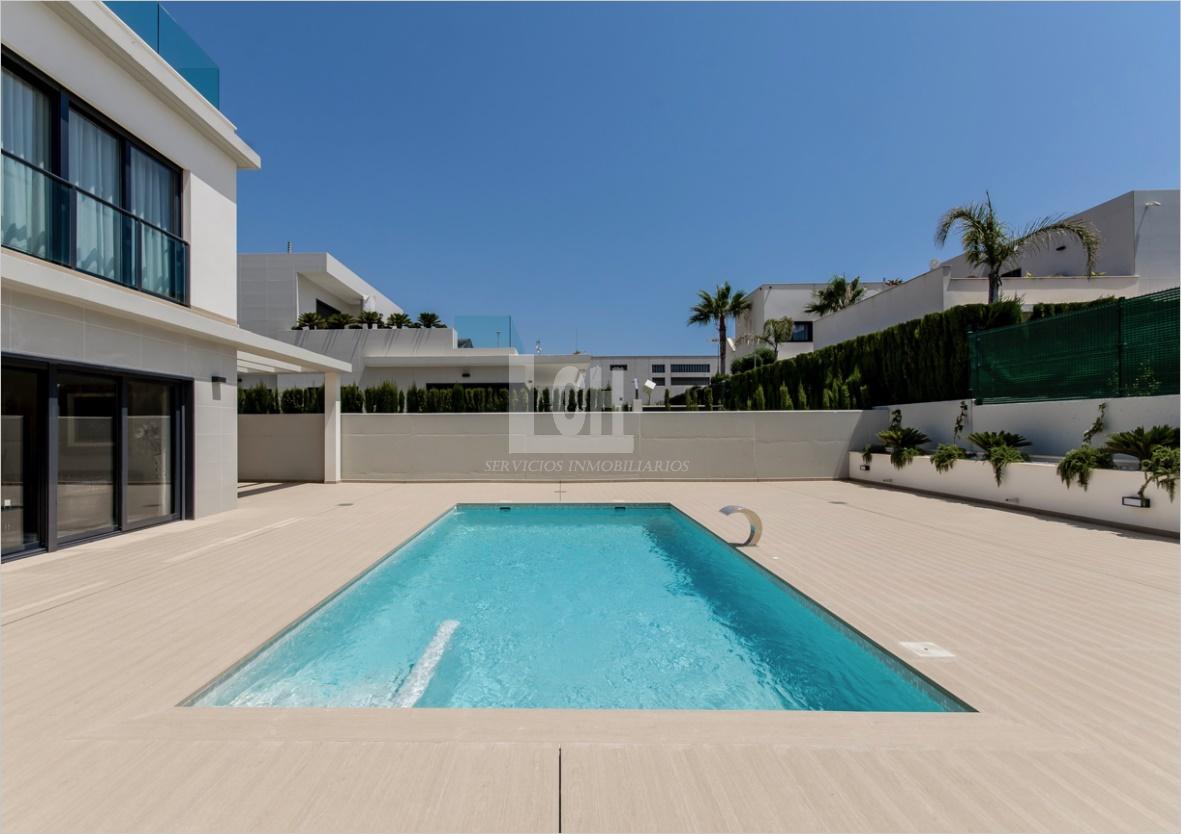 Venta de villa en Campoamor
