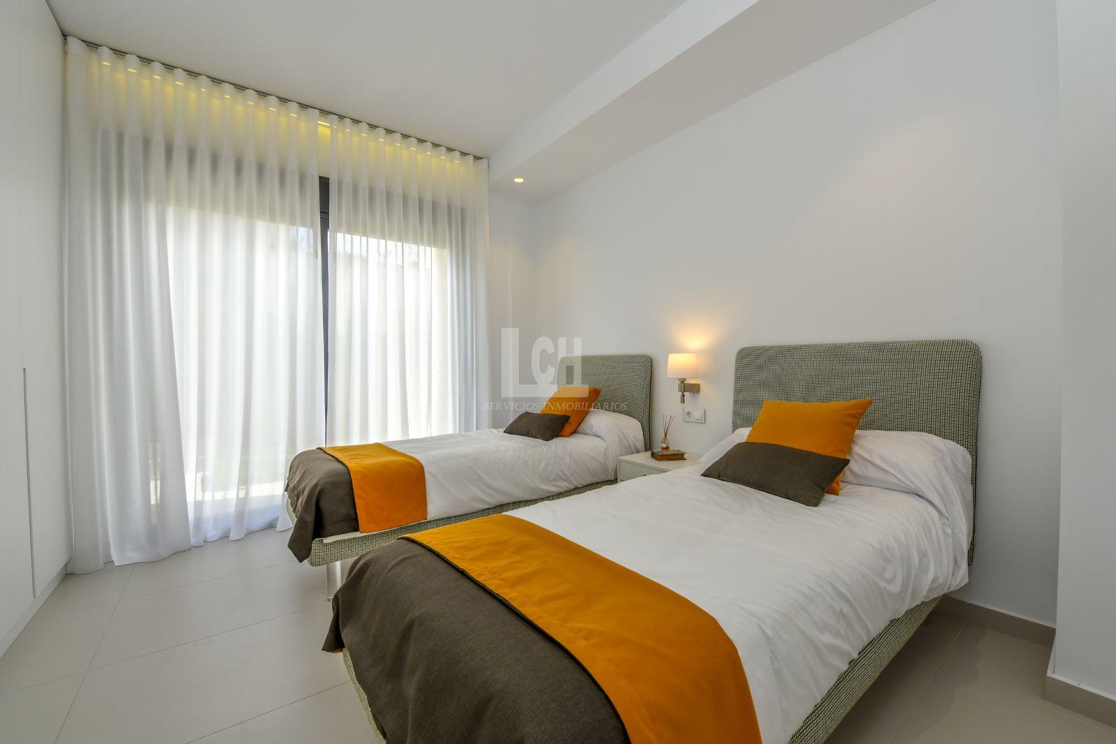 For sale of villa in Campoamor