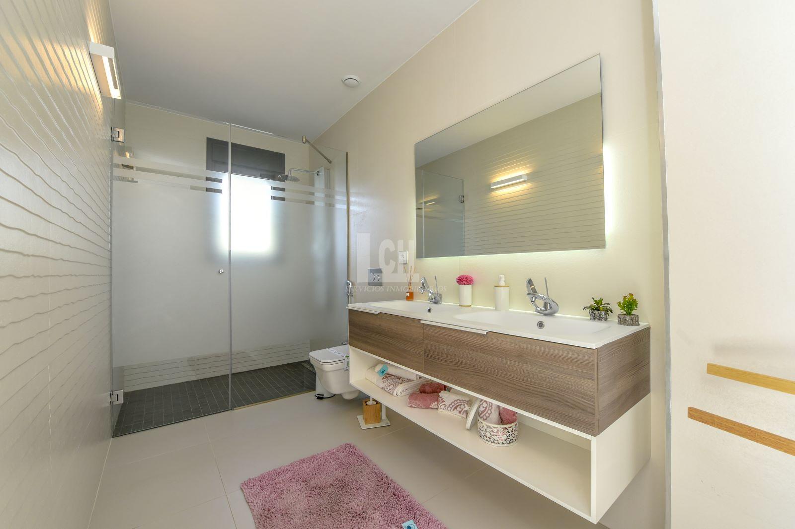 For sale of villa in Campoamor