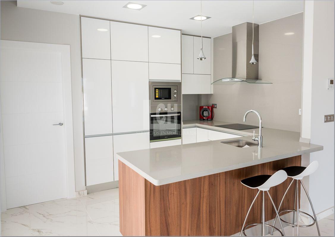 For sale of villa in Villamartín