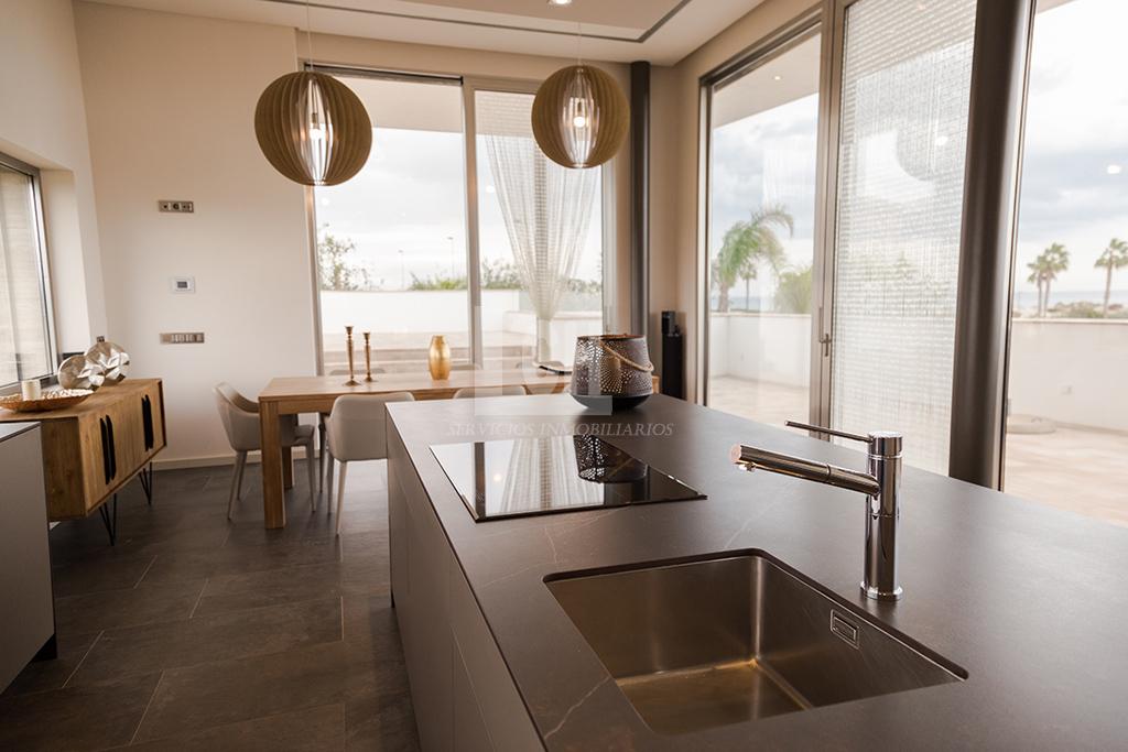 Venta de villa en Torre de la horadada