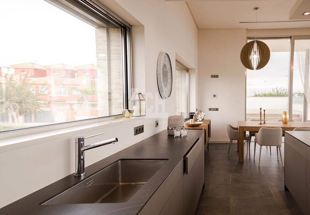 Venta de villa en Torre de la horadada