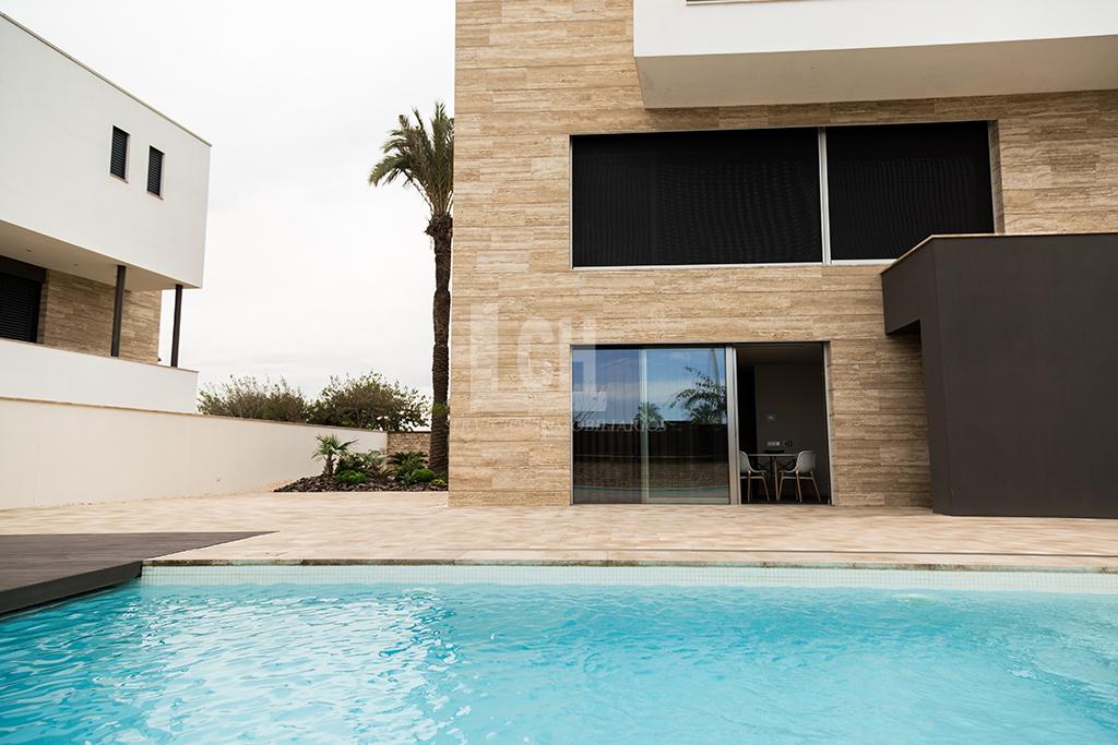 Venta de villa en Torre de la horadada