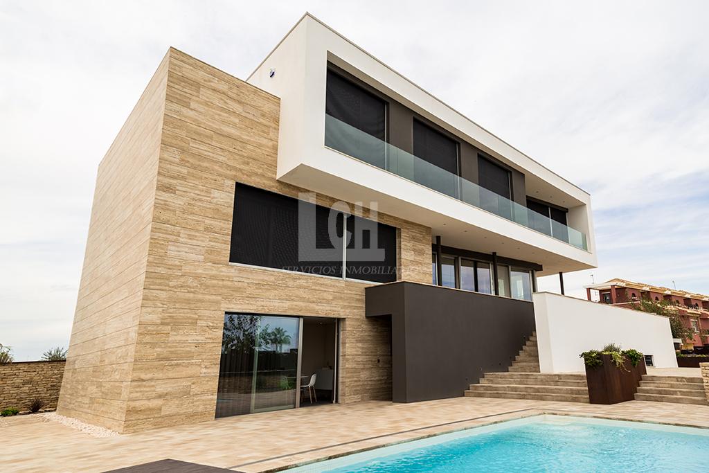 Venta de villa en Torre de la horadada