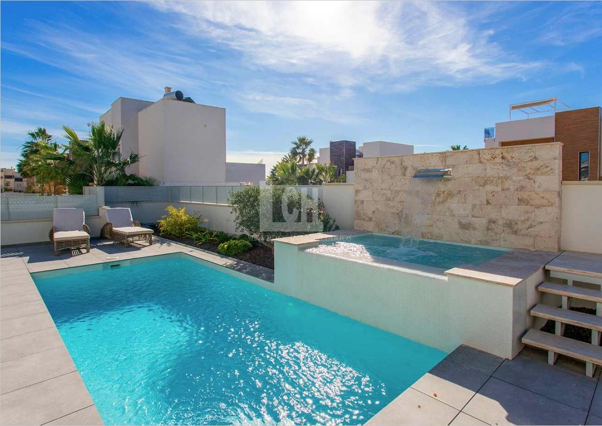 For sale of villa in Aguas nuevas