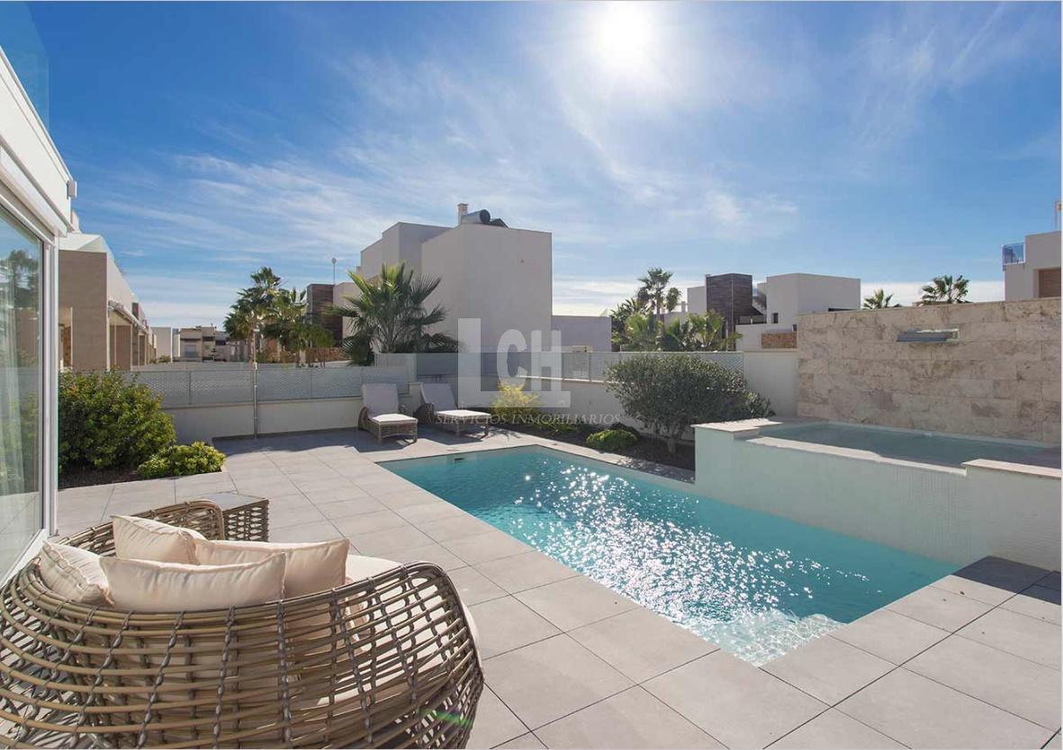 For sale of villa in Aguas nuevas