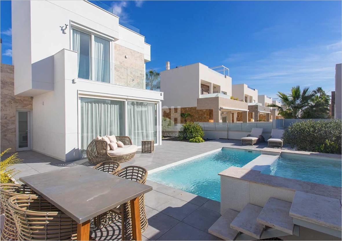 For sale of villa in Aguas nuevas