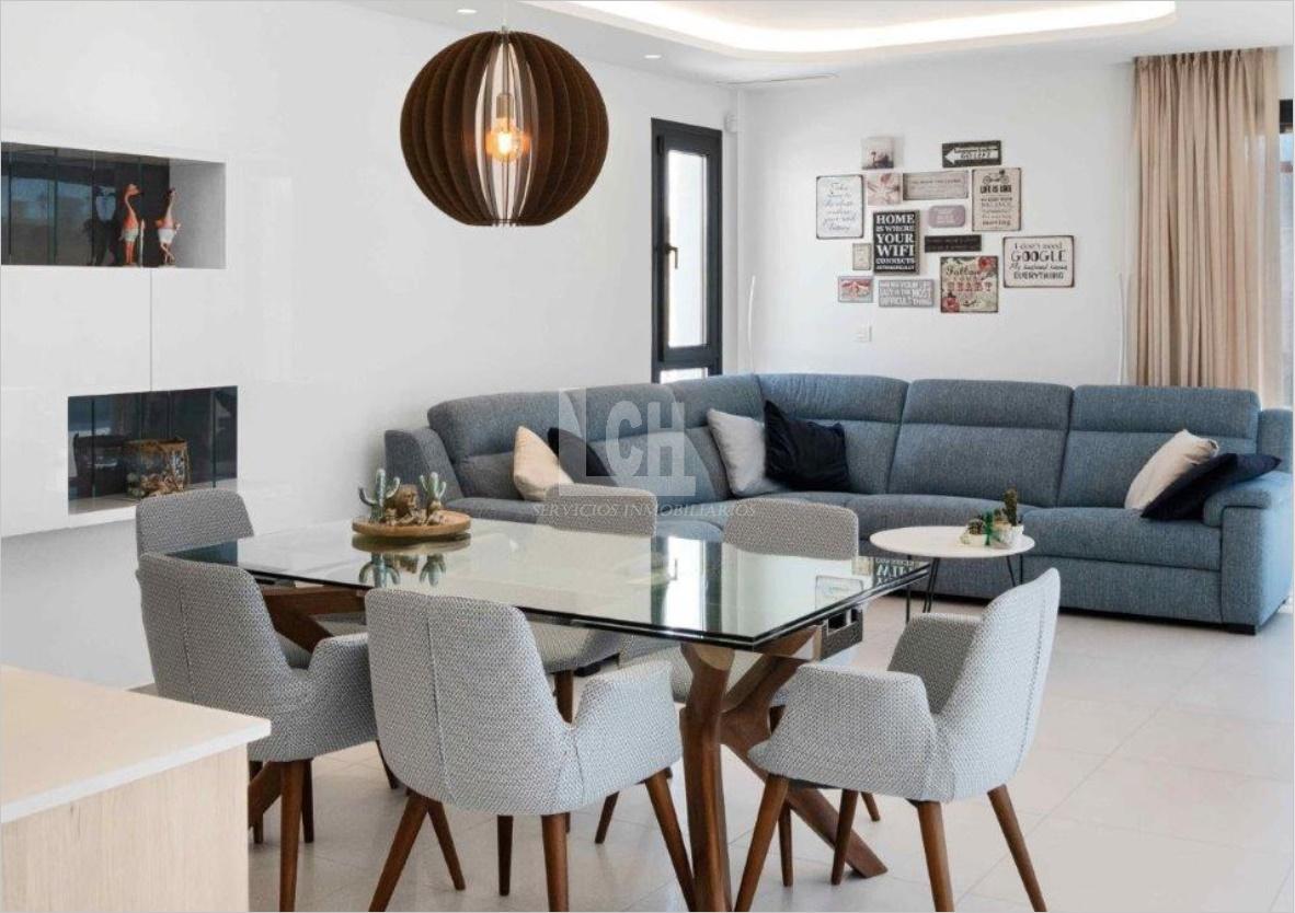 Venta de villa en Benijófar