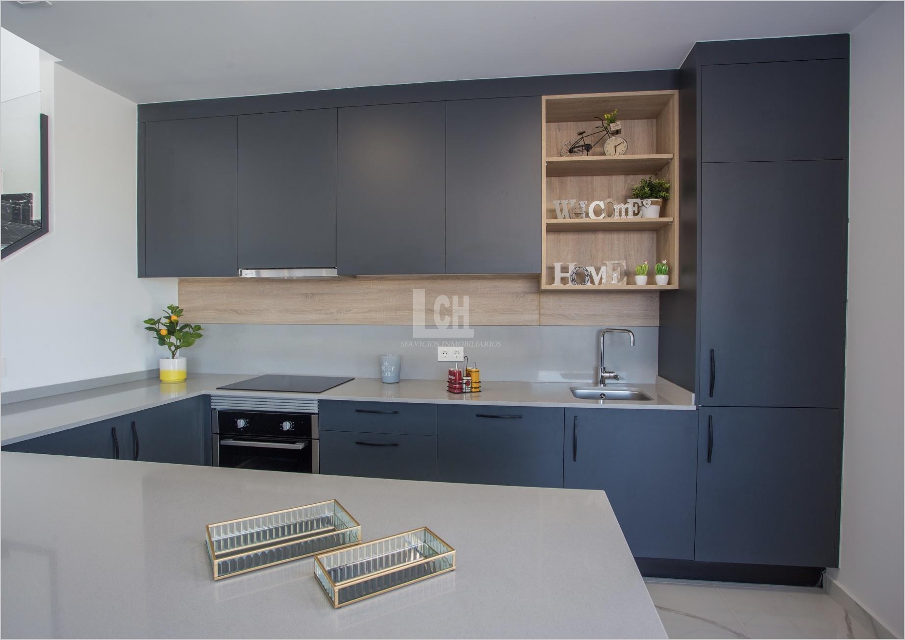 Venta de villa en Los montesinos