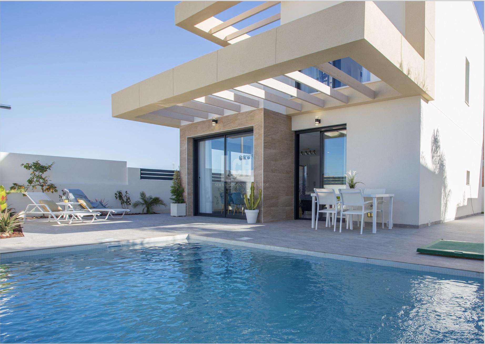 Venta de villa en Los montesinos