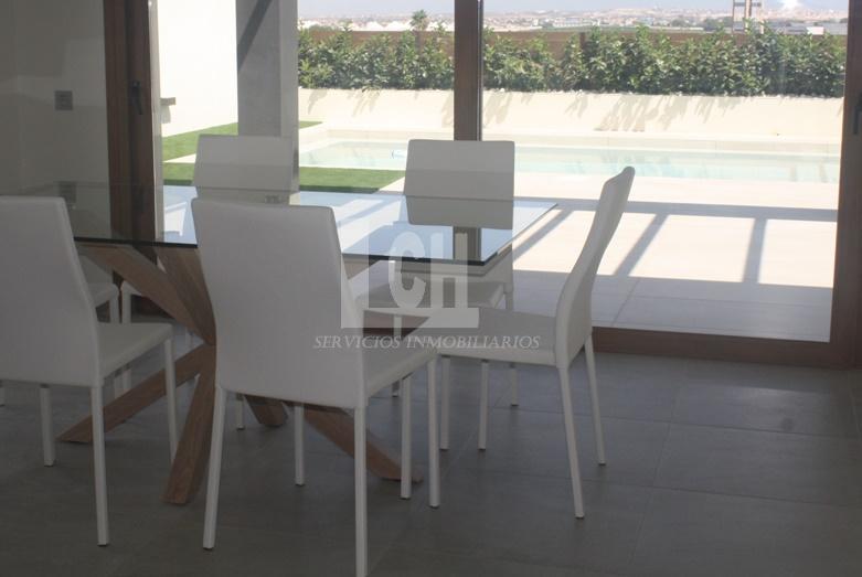 For sale of villa in Los altos