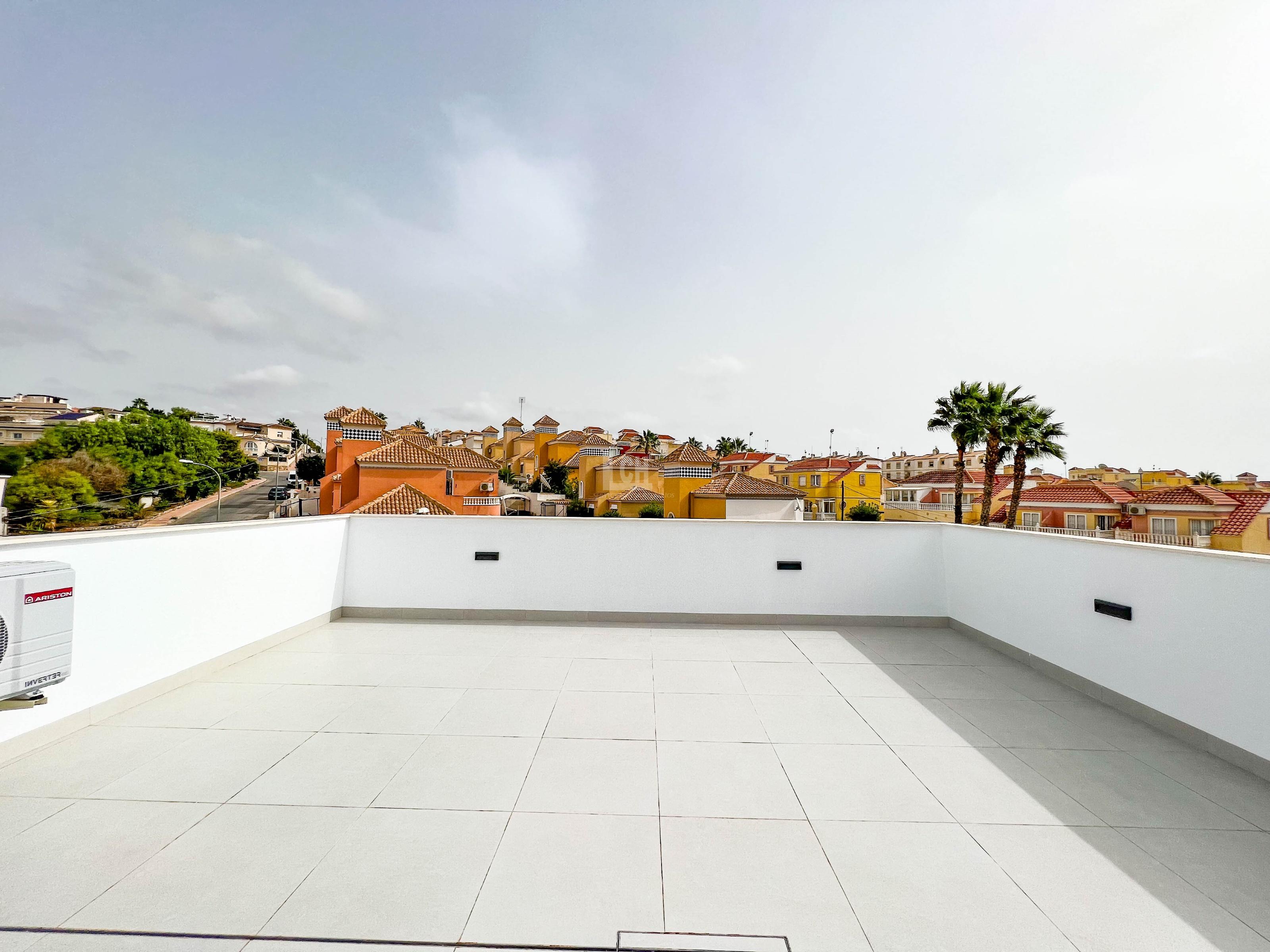 Venta de villa en Villamartín