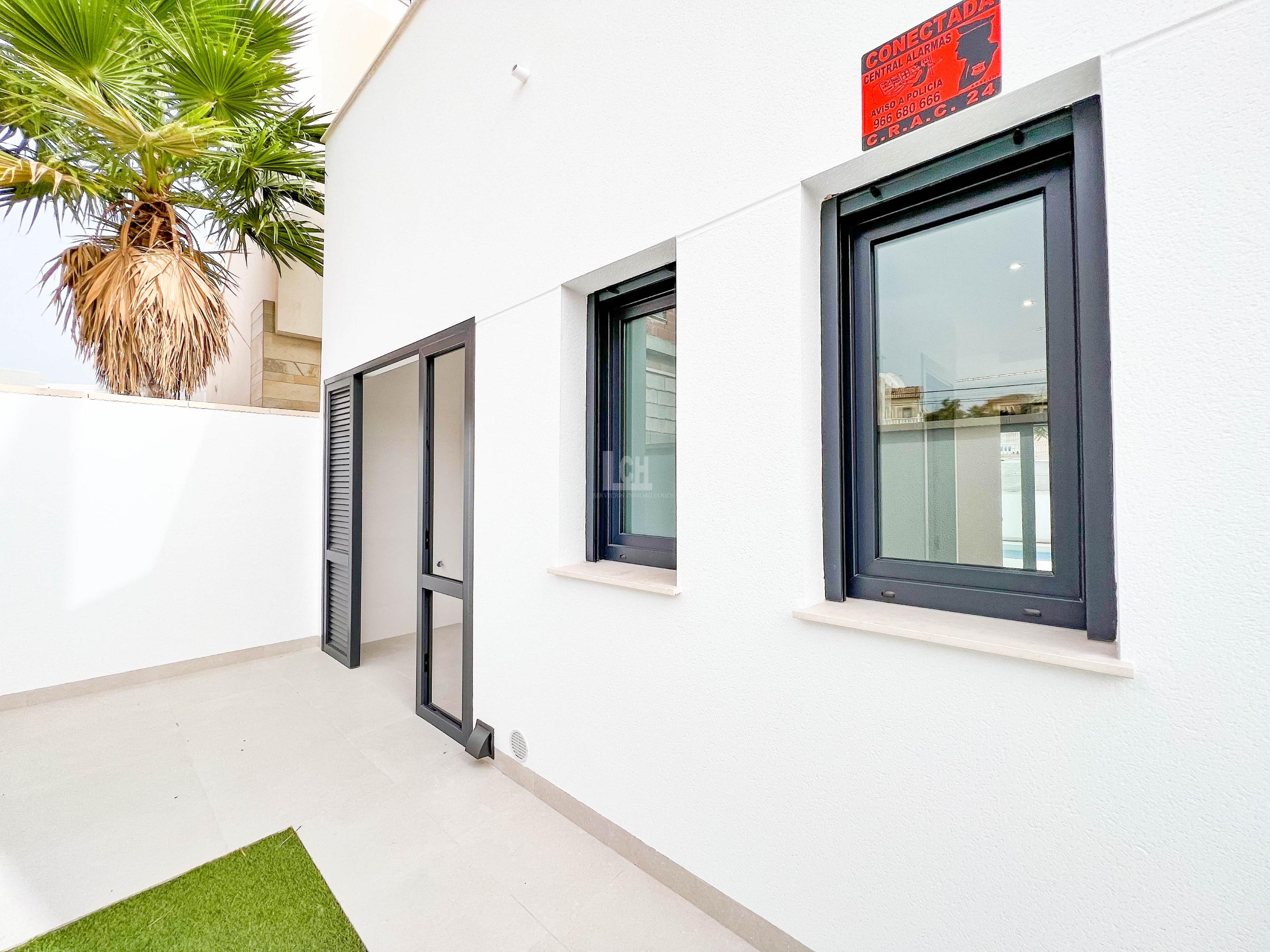 Venta de villa en Villamartín