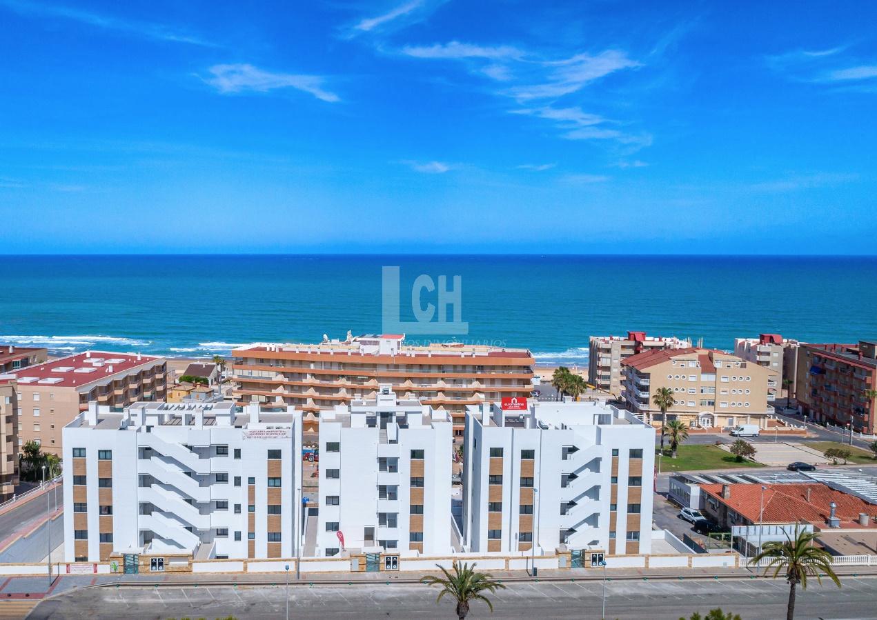 For sale of apartment in Guardamar del segura