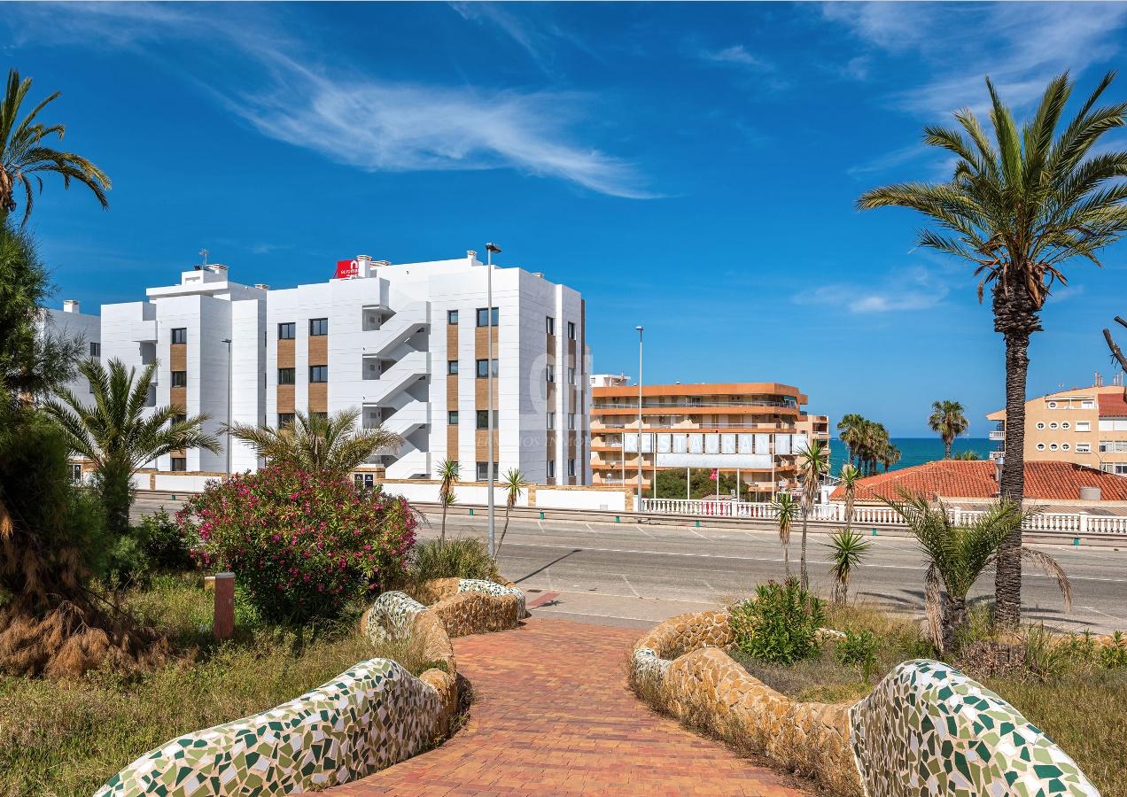 For sale of apartment in Guardamar del segura