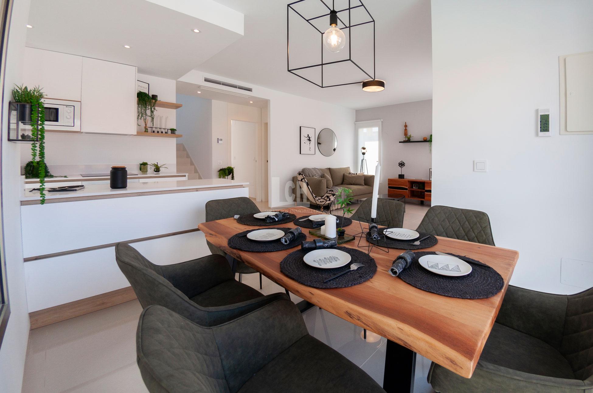 Venta de villa en Los alcázares