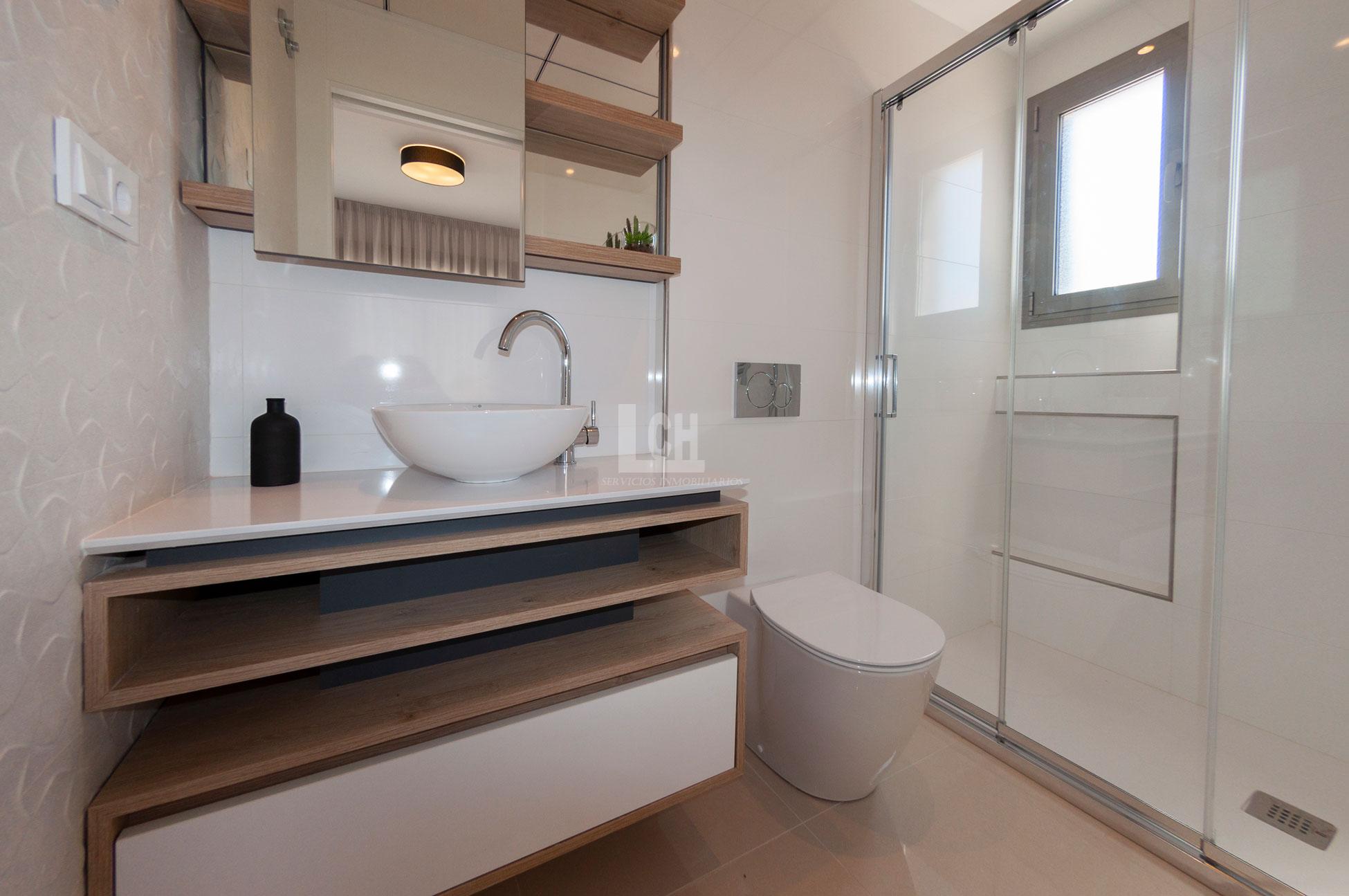 Venta de villa en Los alcázares