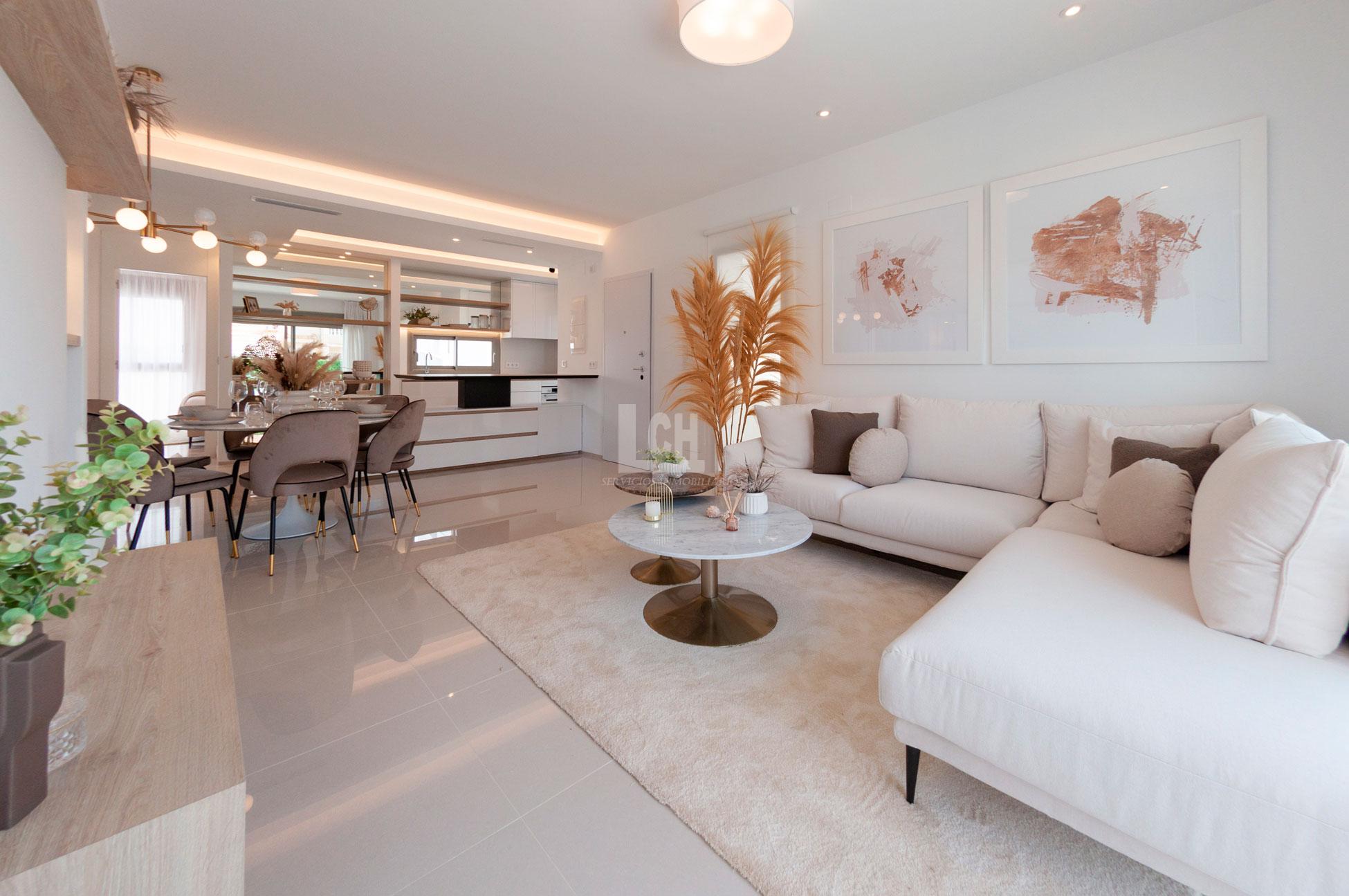 Venta de villa en Los alcázares