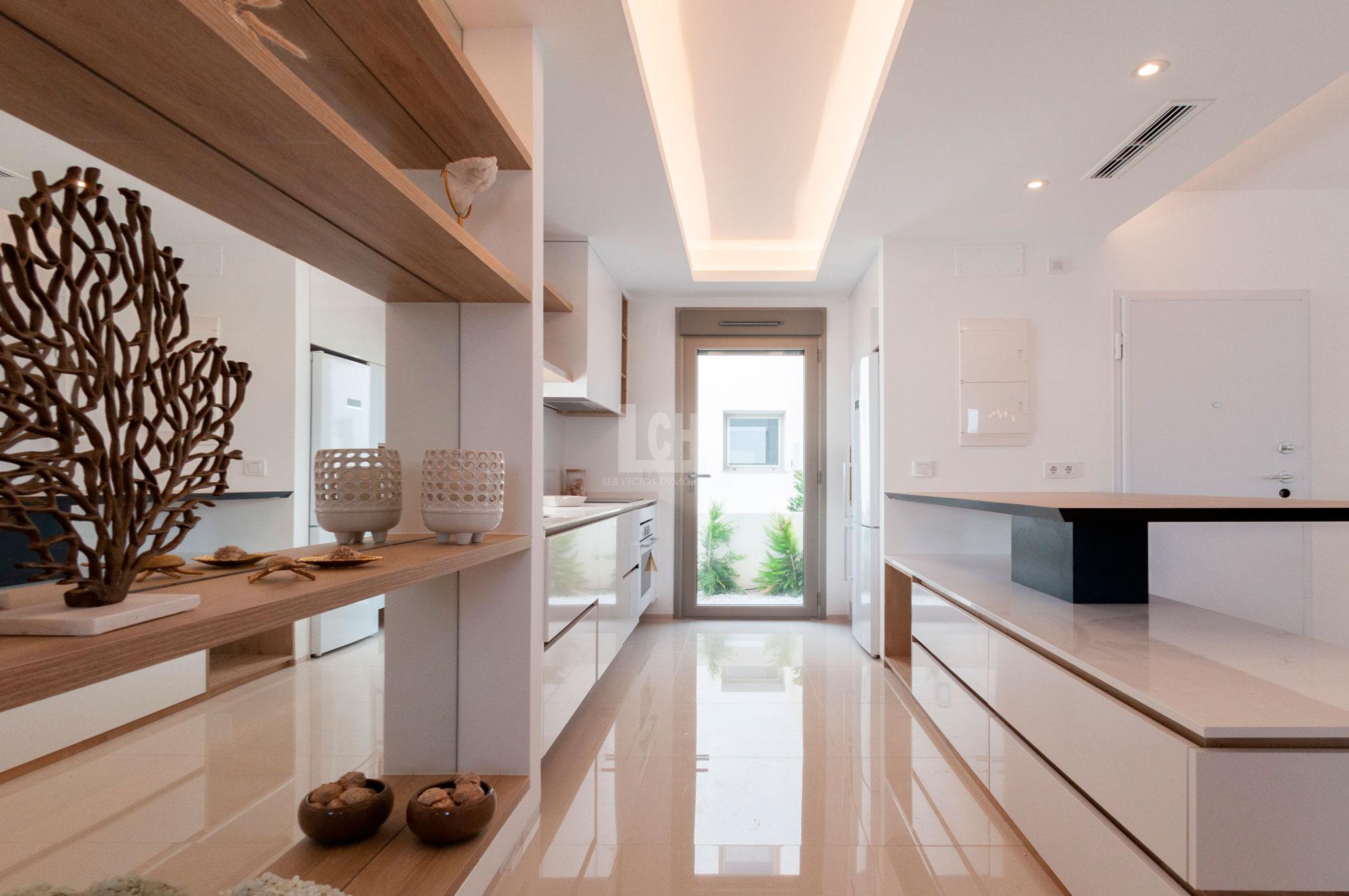 Venta de villa en Los alcázares