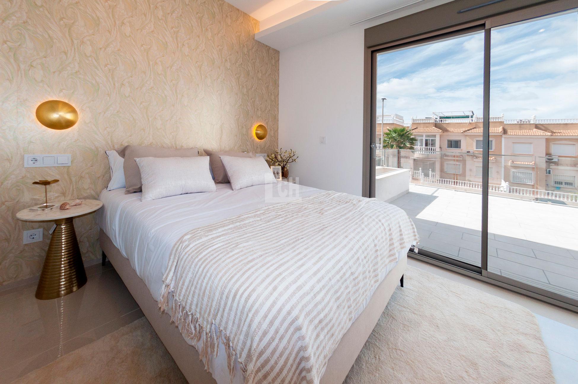 Venta de villa en Los alcázares