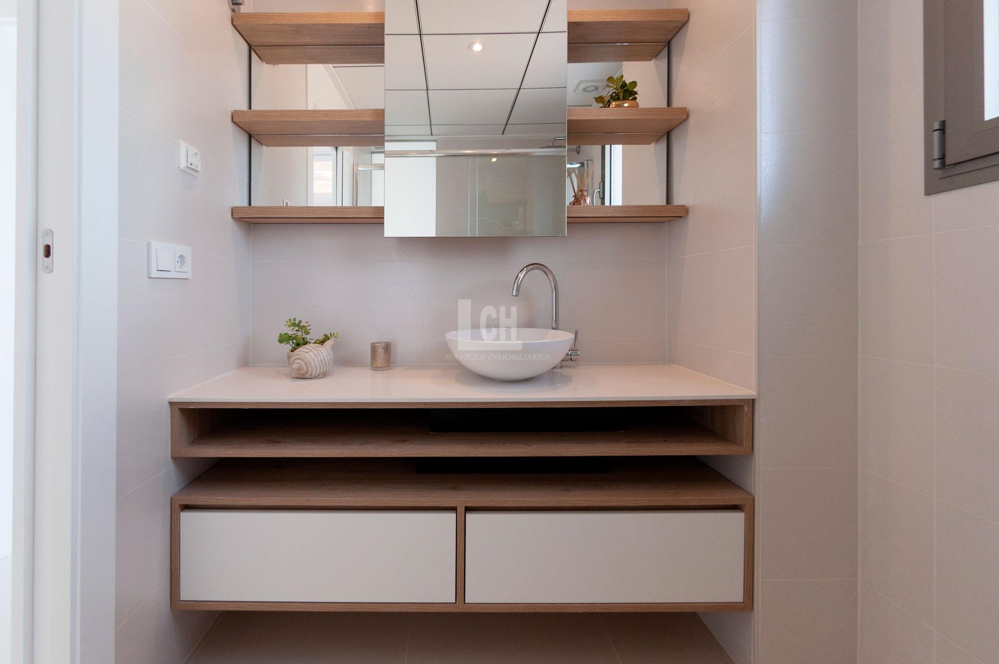 Venta de villa en Los alcázares