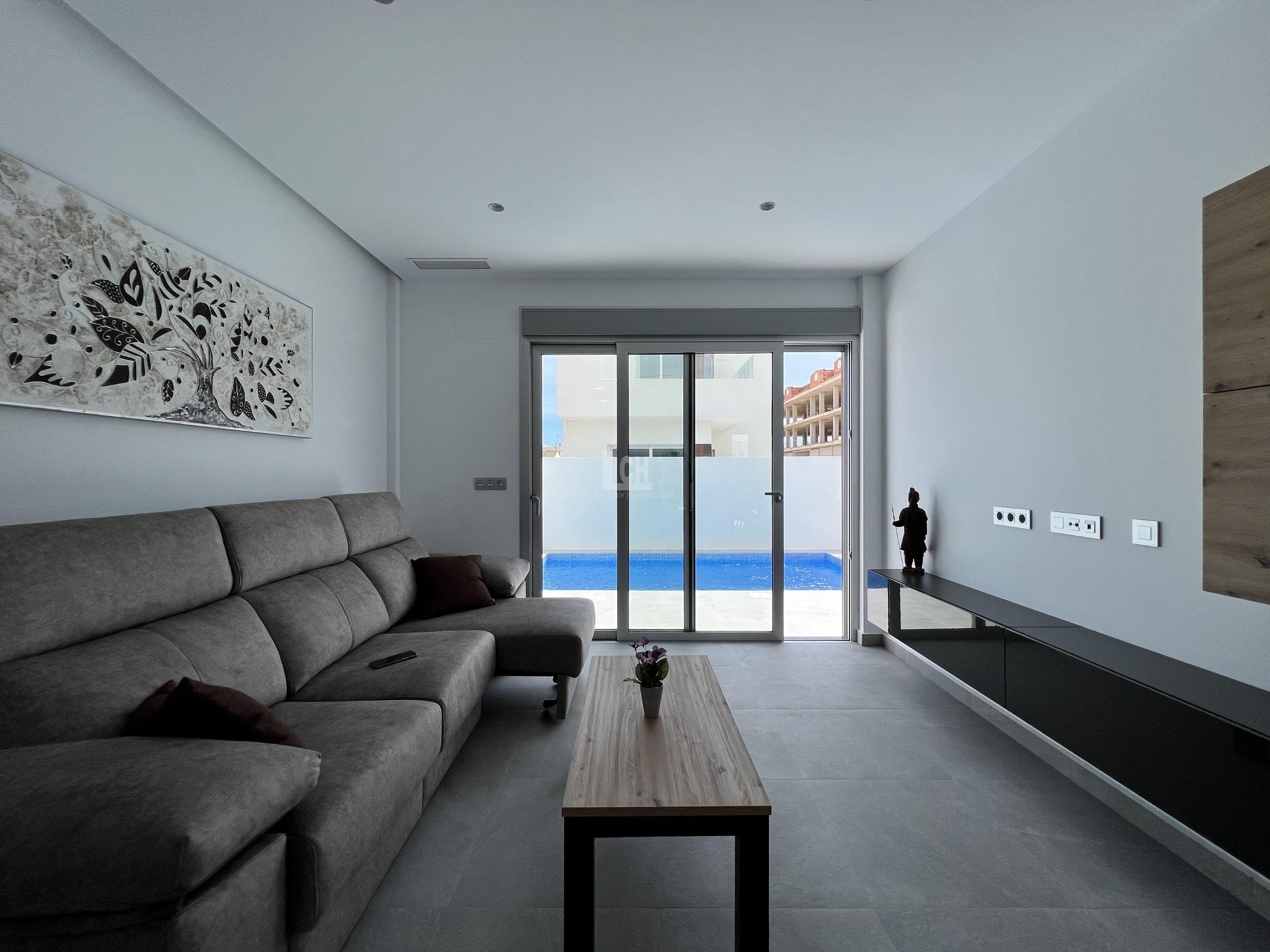 For sale of villa in San fulgencio