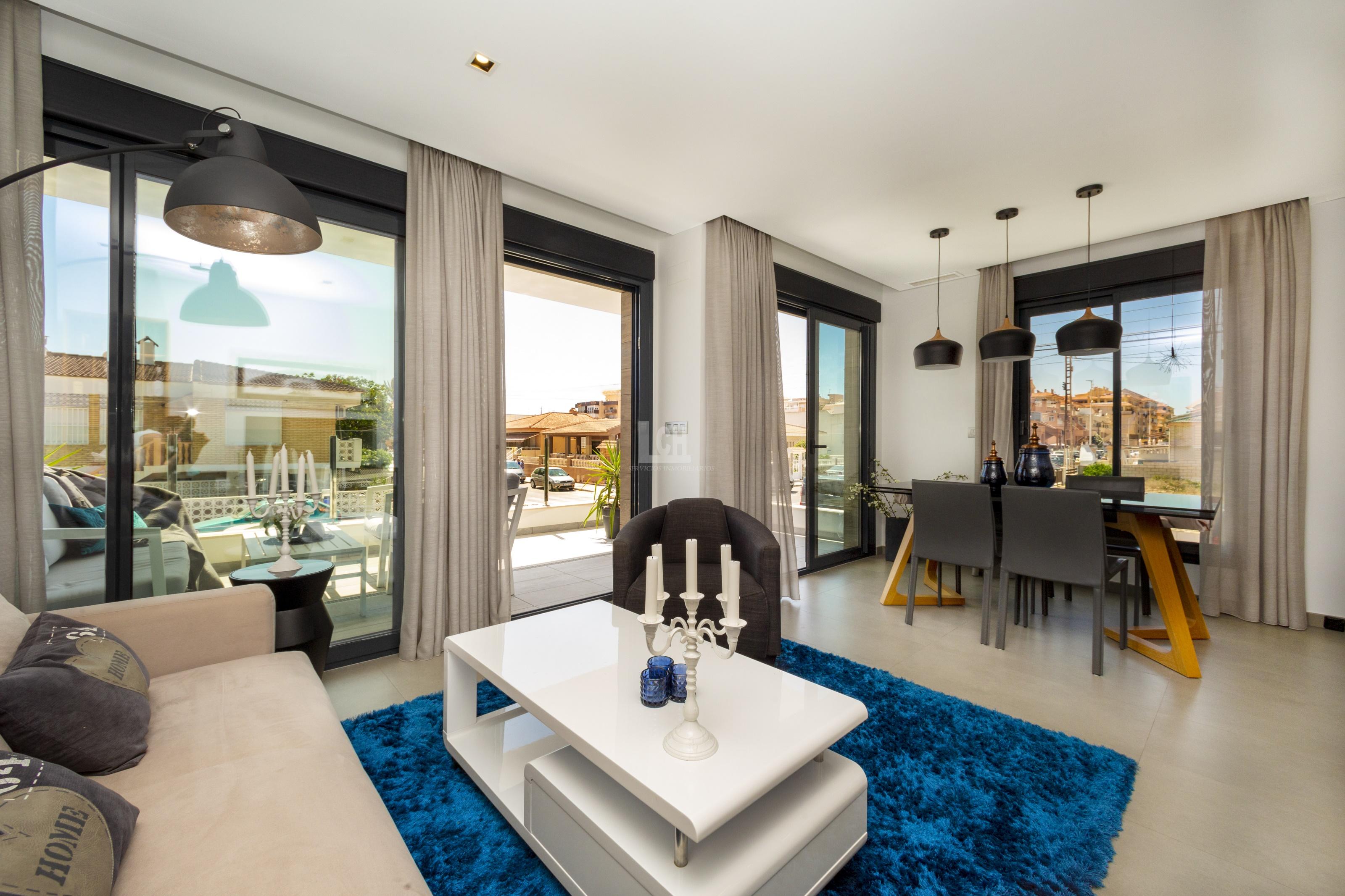 Venta de villa en Playa la mata