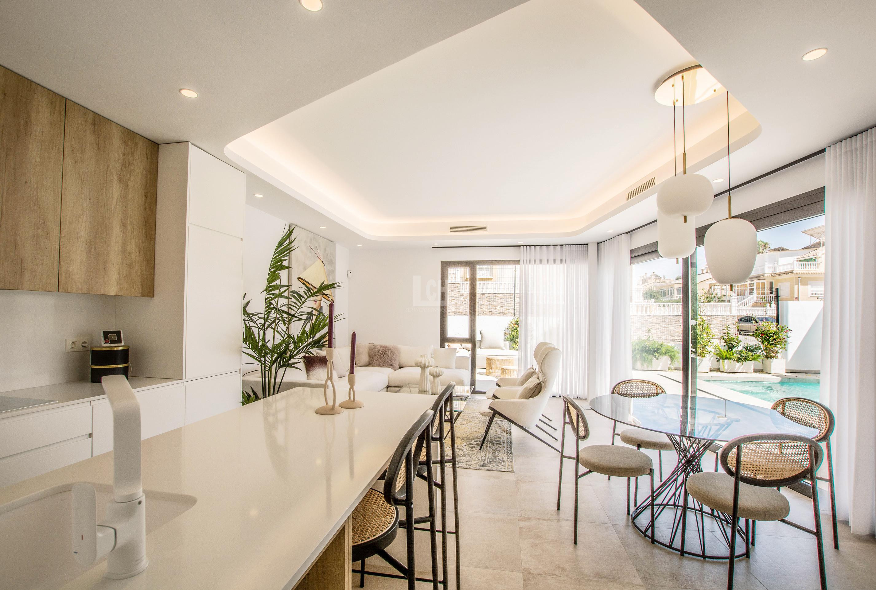 For sale of villa in Los almendros