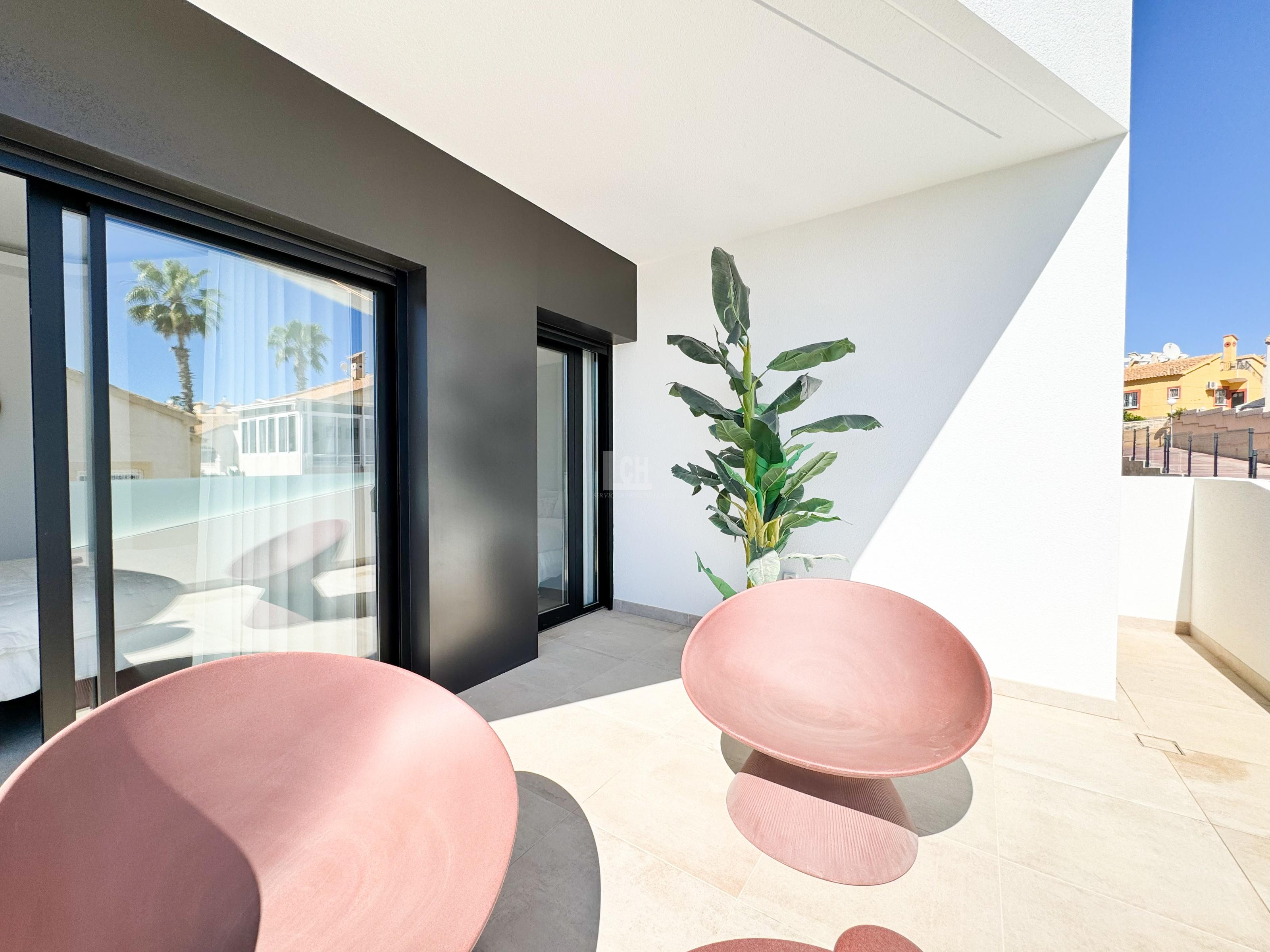 For sale of villa in Los almendros