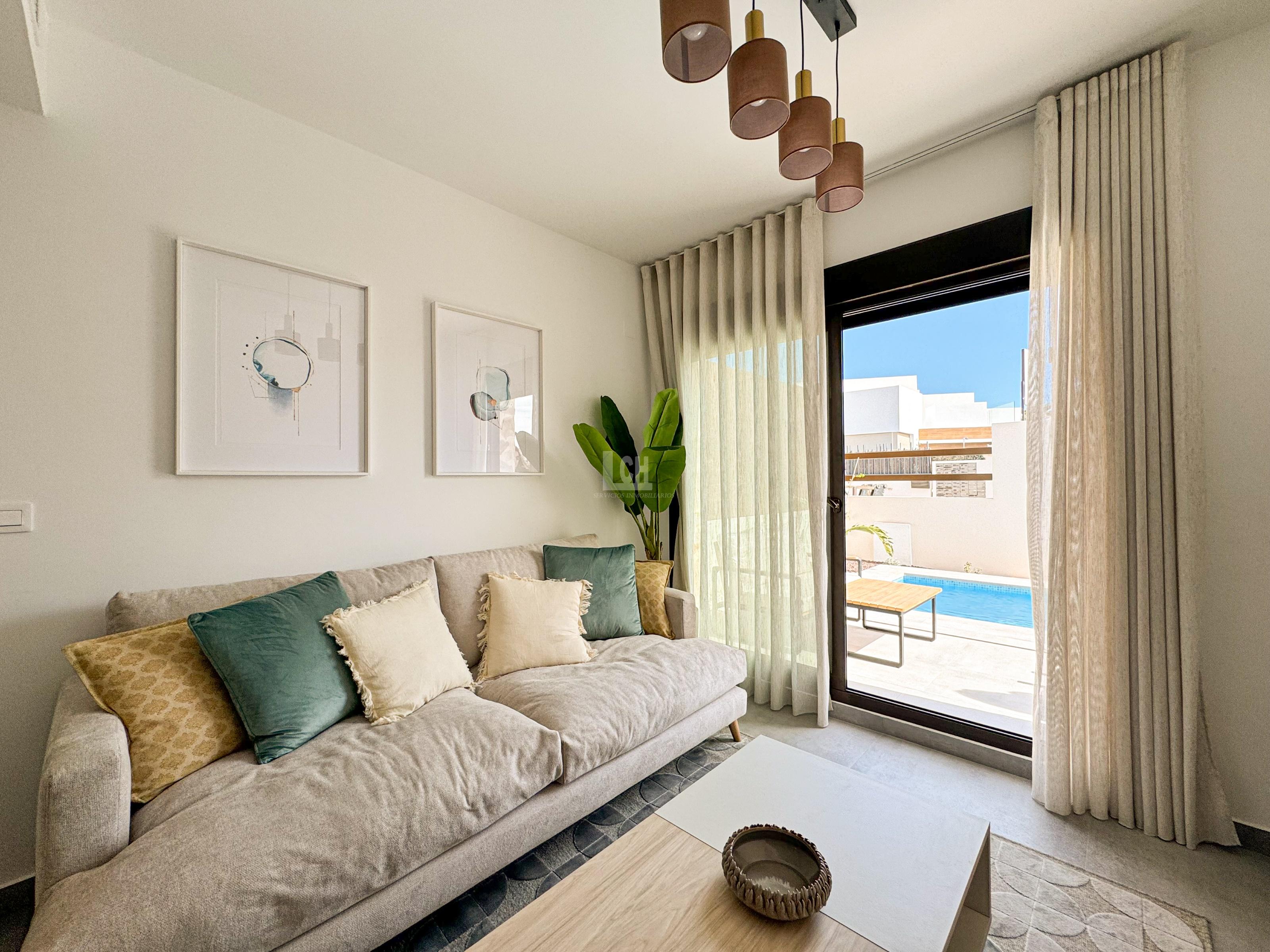 Venta de villa en Orihuela