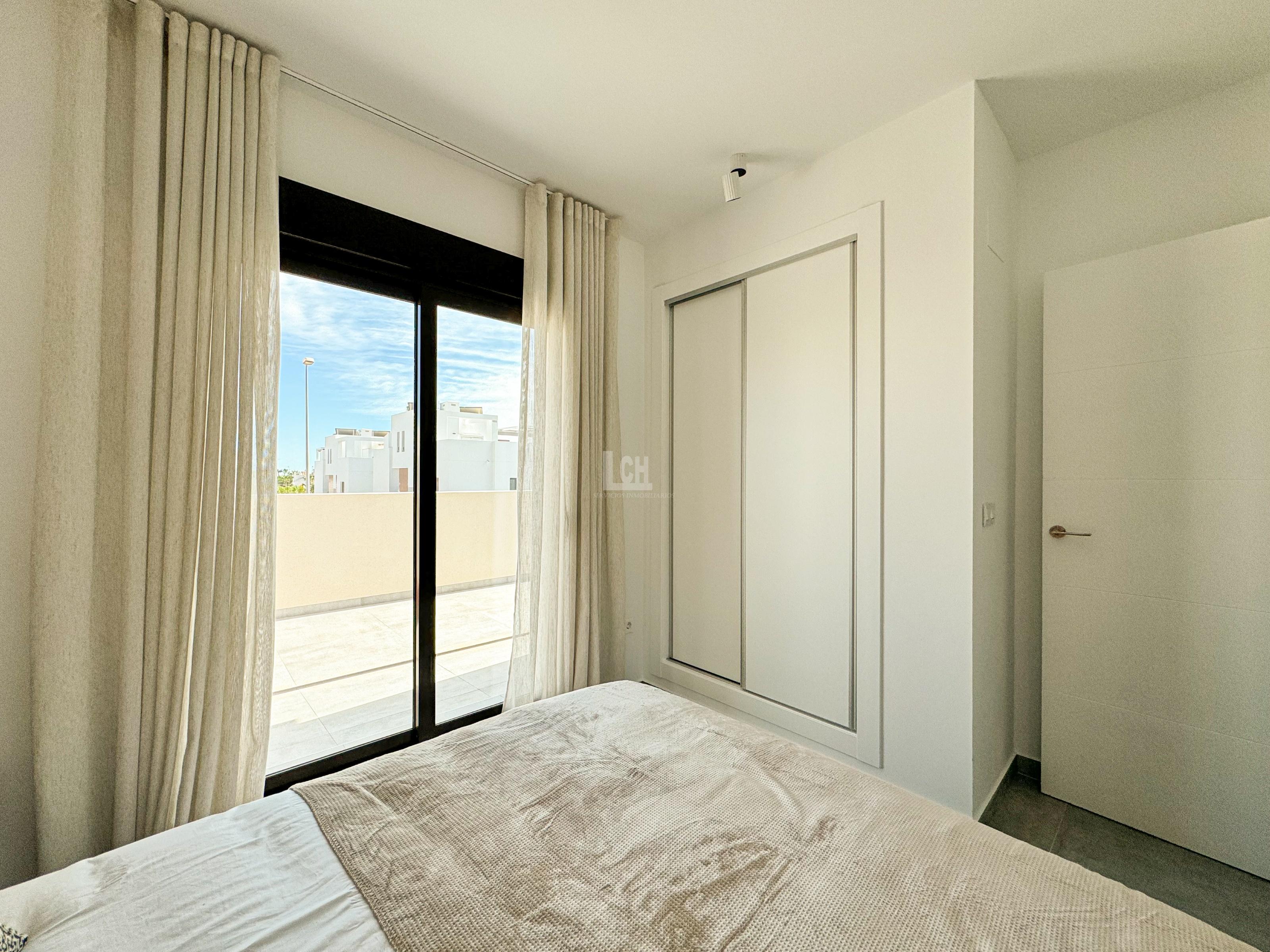 Venta de villa en Orihuela